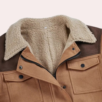 Men's classic Belro jacket featuring a tailored fit, with a smooth fabric and stylish collar, perfect for casual or formal wear.