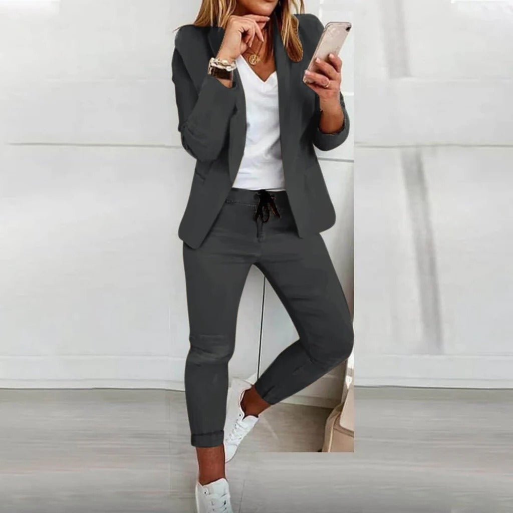 Belro blazer set with matching pants, stylish and comfortable clothing for a polished look, shown on a model.