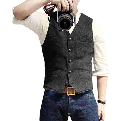 Men's stylish vest by Belro, featuring a modern design, sleeveless cut, and tailored fit, perfect for casual or smart-casual outfits.