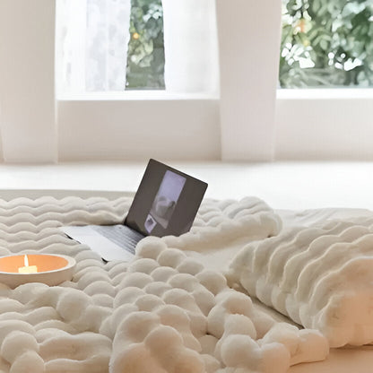 Belro all-season blanket with elegant design, cozy throw ideal for home bedding and decorative accents.