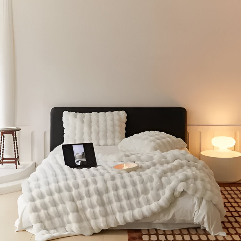Belro all-season blanket with elegant design, soft fabric and stylish pattern perfect for cozy home bedding and throws.