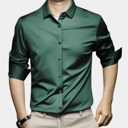 Men's Belro wrinkle-free shirt, timeless style, neatly pressed with classic collar and long sleeves, suitable for formal and casual wear.