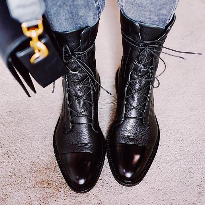 Vintage Belro heeled ankle boots for women, showcasing classic leather footwear with stylish heels and ankle-length design.