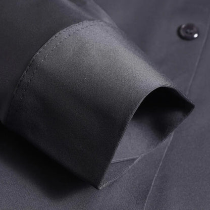 Belro men's wrinkle-free shirt featuring a classic fit and button-down collar, displayed on a hanger.