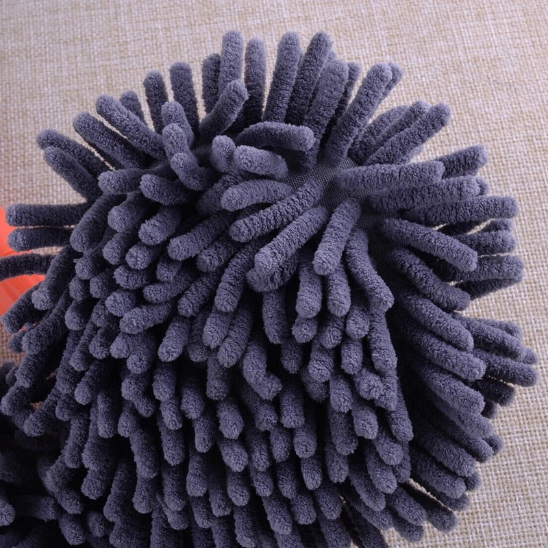 Belro Car Wash Brush with rotating head, durable cleaning tool for vehicles, featuring ergonomic handle and soft bristles.