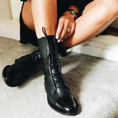 Belro vintage heeled ankle boots for women, stylish footwear with a classic design and chunky heel.