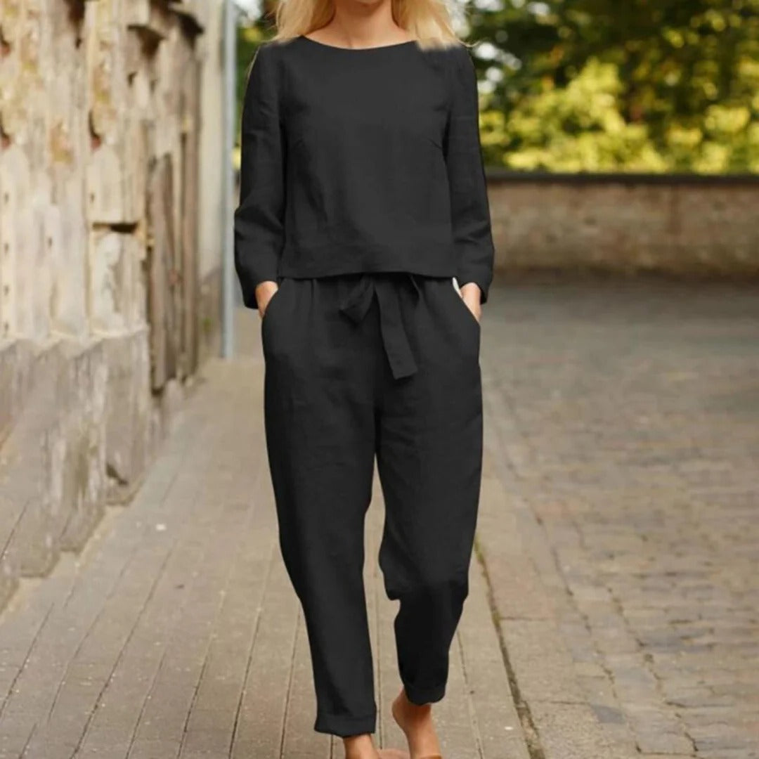 Belro stylish two-piece sleepwear set featuring a relaxed fit, soft fabric, and coordinated top and bottoms for comfortable nightwear.