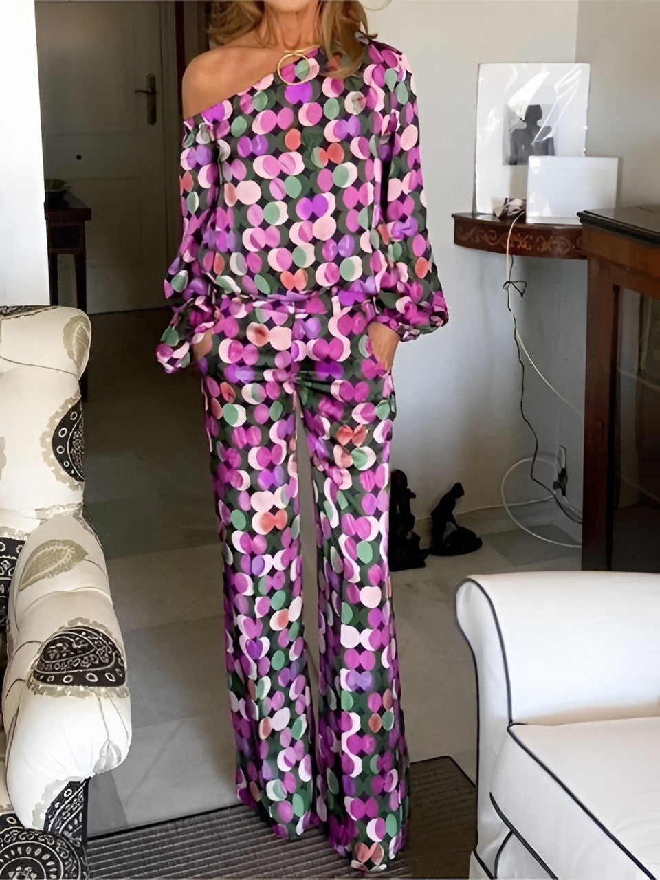 Belro geometric pattern two-piece clothing set featuring stylish matching top and bottom with bold geometric designs.