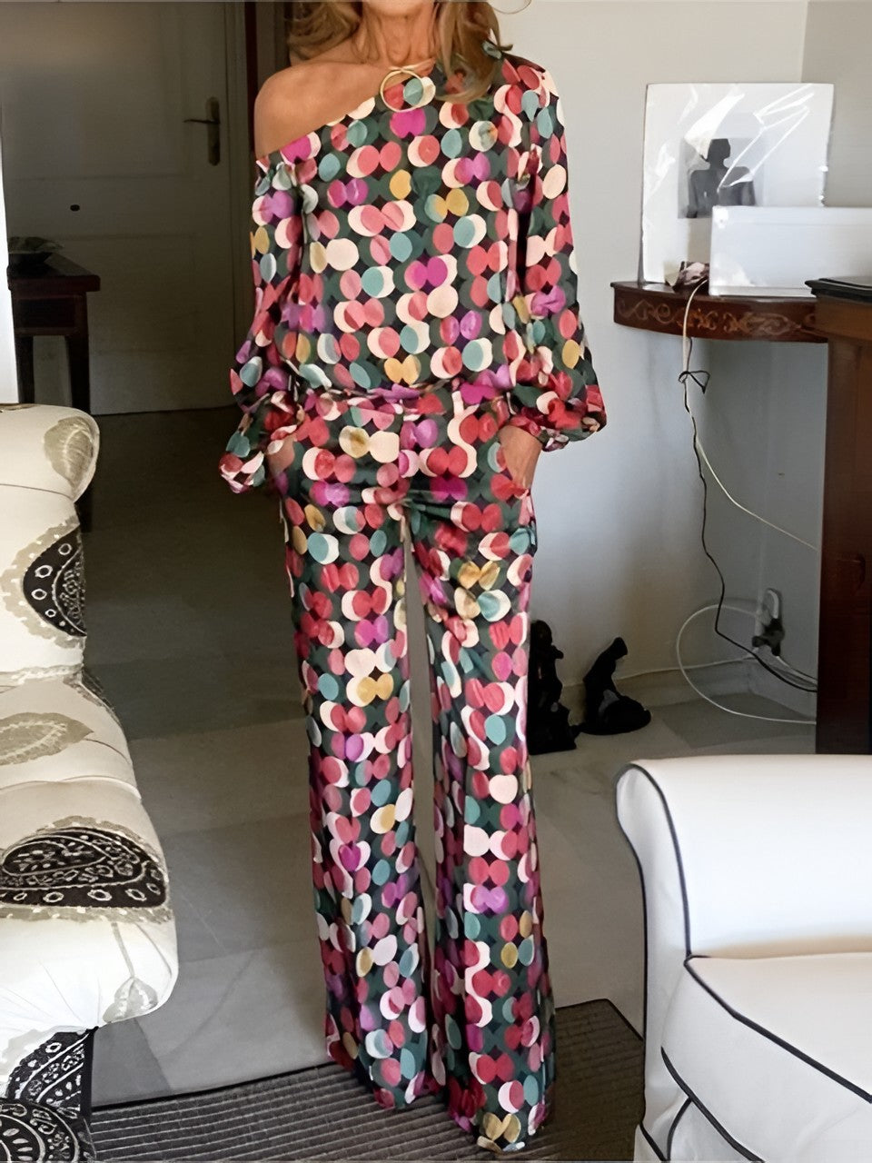 Belro geometric pattern two-piece clothing set featuring stylish matching top and pants with bold geometric print.