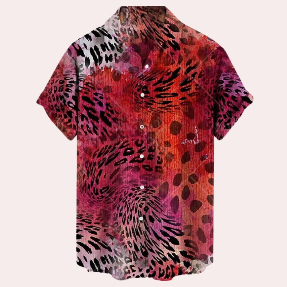 Belro men's short sleeve shirt, comfortable and casual men's clothing, shown in a relaxed fit on a model.