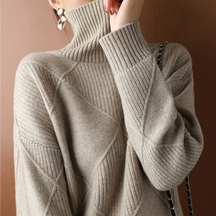 Belro knitted sweater in soft yarn, featuring a cozy, textured design and classic fit, perfect for casual wear.