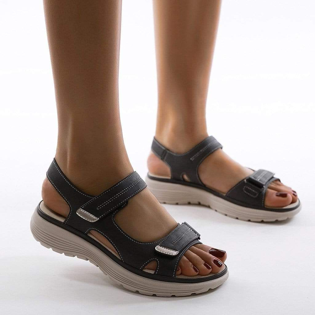 Women's orthopedic sandals by Belro with adjustable straps for comfort, featuring cushioned footbed and supportive sole.