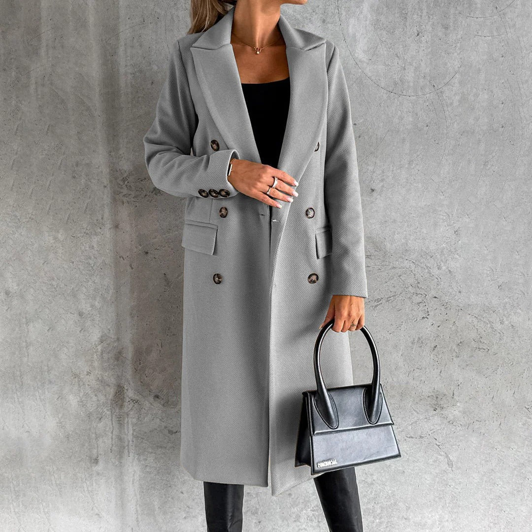 Belro women's winter coat with a warm, insulated design, featuring a hood and stylish quilted pattern.