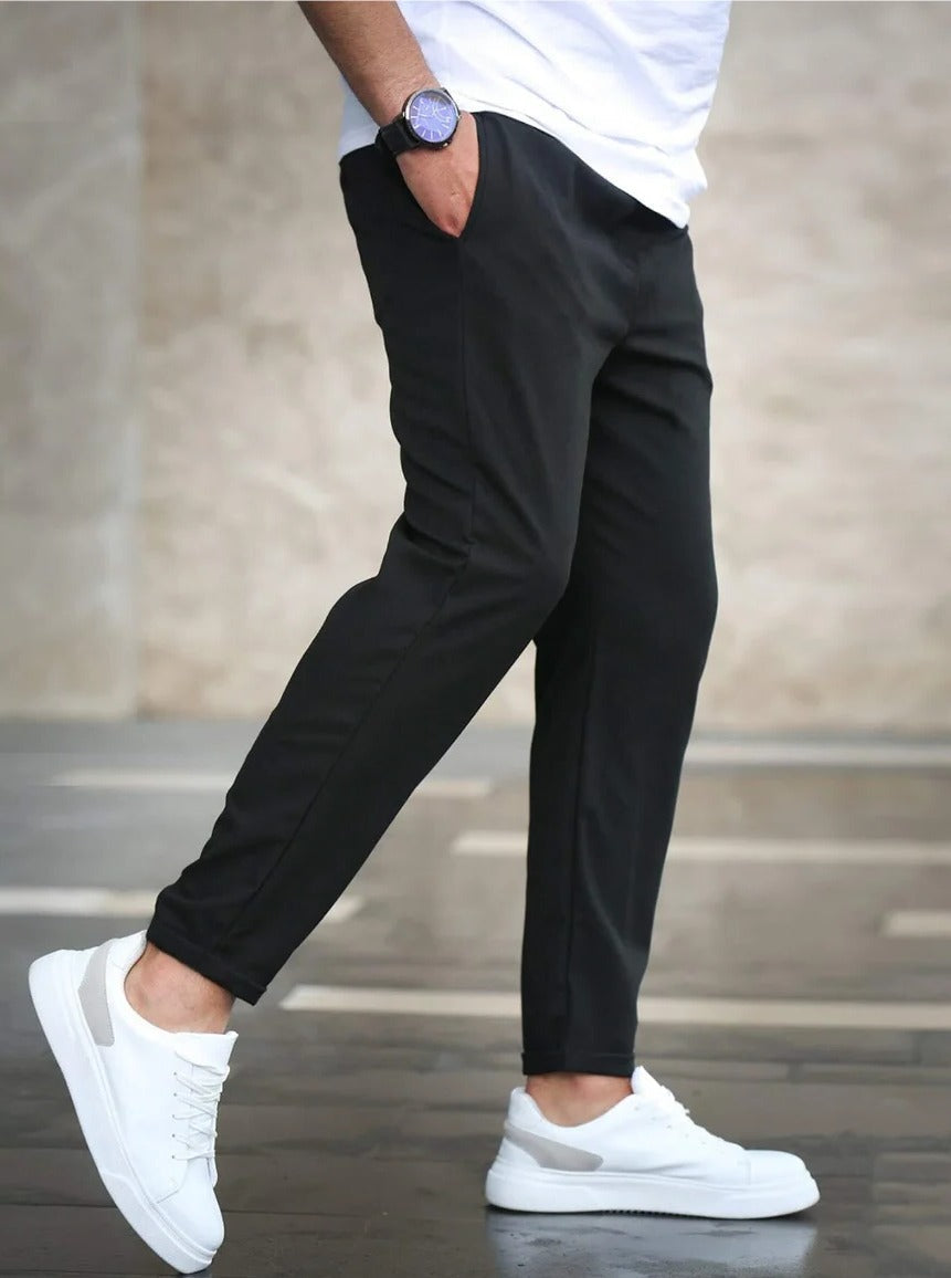 Belro men's stretch pants in a relaxed fit, featuring a smooth fabric and classic design, suitable for casual or office wear.