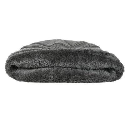 Belro warm winter hat, cozy knit winter accessories hat with a pom-pom, suitable for cold weather.