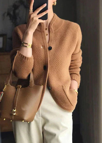 Belro automotive cardigan for cozy evenings, soft fabric with a comfortable fit, ideal for casual wear and relaxed moments.