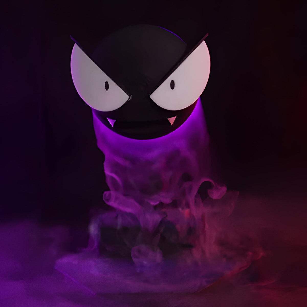 Belro Gastly humidifier with sleek white design, featuring water reservoir and mist outlet for home air humidification.