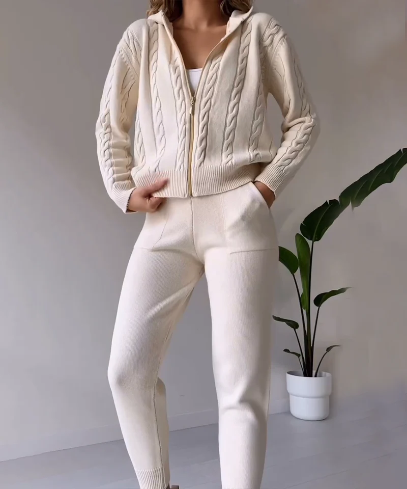 Belro two-piece winter clothing set featuring a cozy jacket and matching pants for cold weather wear.