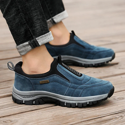 Belro orthopedic hiking shoes in black with sturdy soles, designed for comfort and support during outdoor walking and trekking.