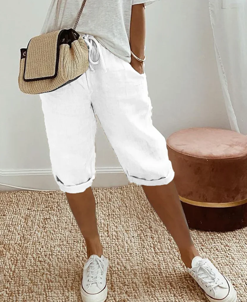 Belro women's linen-look knee breeches, fashionable leggings with a stylish, relaxed fit and textured fabric appearance.