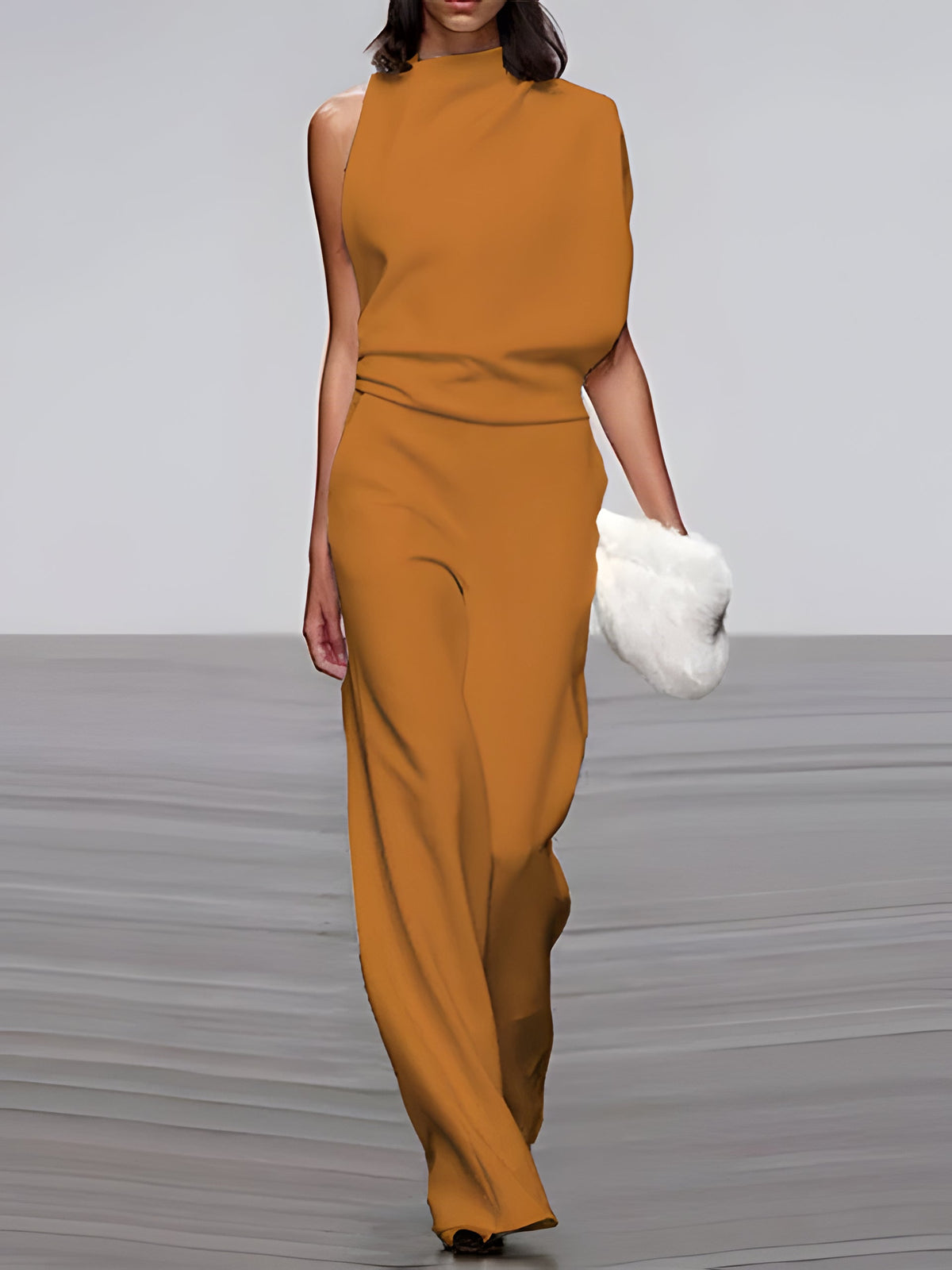 Women's sleeveless round-neck jumpsuit with flared legs from Belro, featuring a stylish, fitted bodice and wide-leg design.