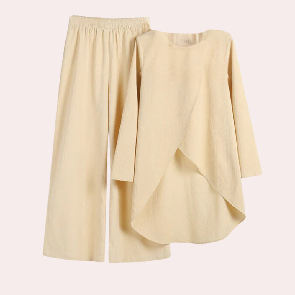 Elegant ladies fashion set featuring stylish Belro pants and coordinating top, perfect for sophisticated everyday wear.