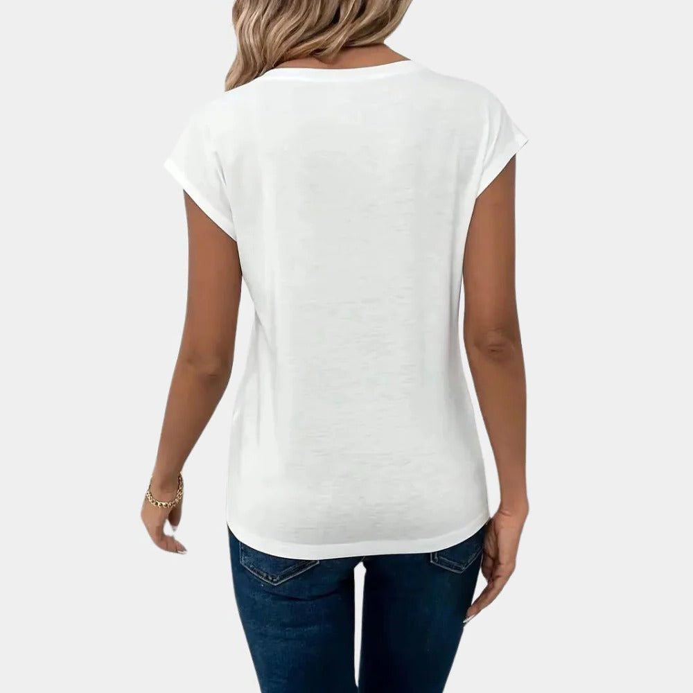 Belro casual women's V-neck T-shirt in soft fabric, shown in a relaxed fit with short sleeves and a classic V-neck design.