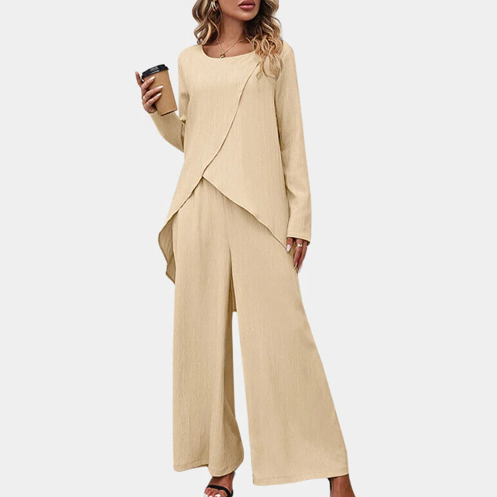 Elegant ladies' fashion set by Belro featuring stylish pants and coordinated top, perfect for sophisticated everyday wear.