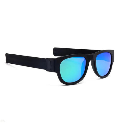 Belro folding slap sunglasses with black frames and mirrored lenses, designed as stylish eyewear accessory