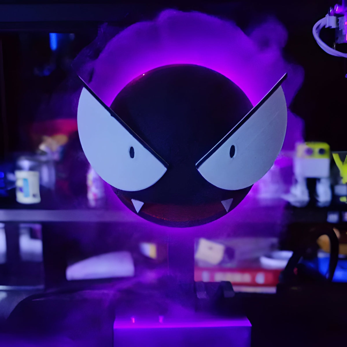 Belro Gastly humidifier in white plastic with adjustable mist nozzle and water tank for home humidity control.