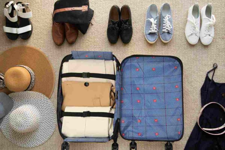 Belro 360° foldable travel suitcase with wheels, lightweight luggage bag, and extendable handle for easy carrying and storage.