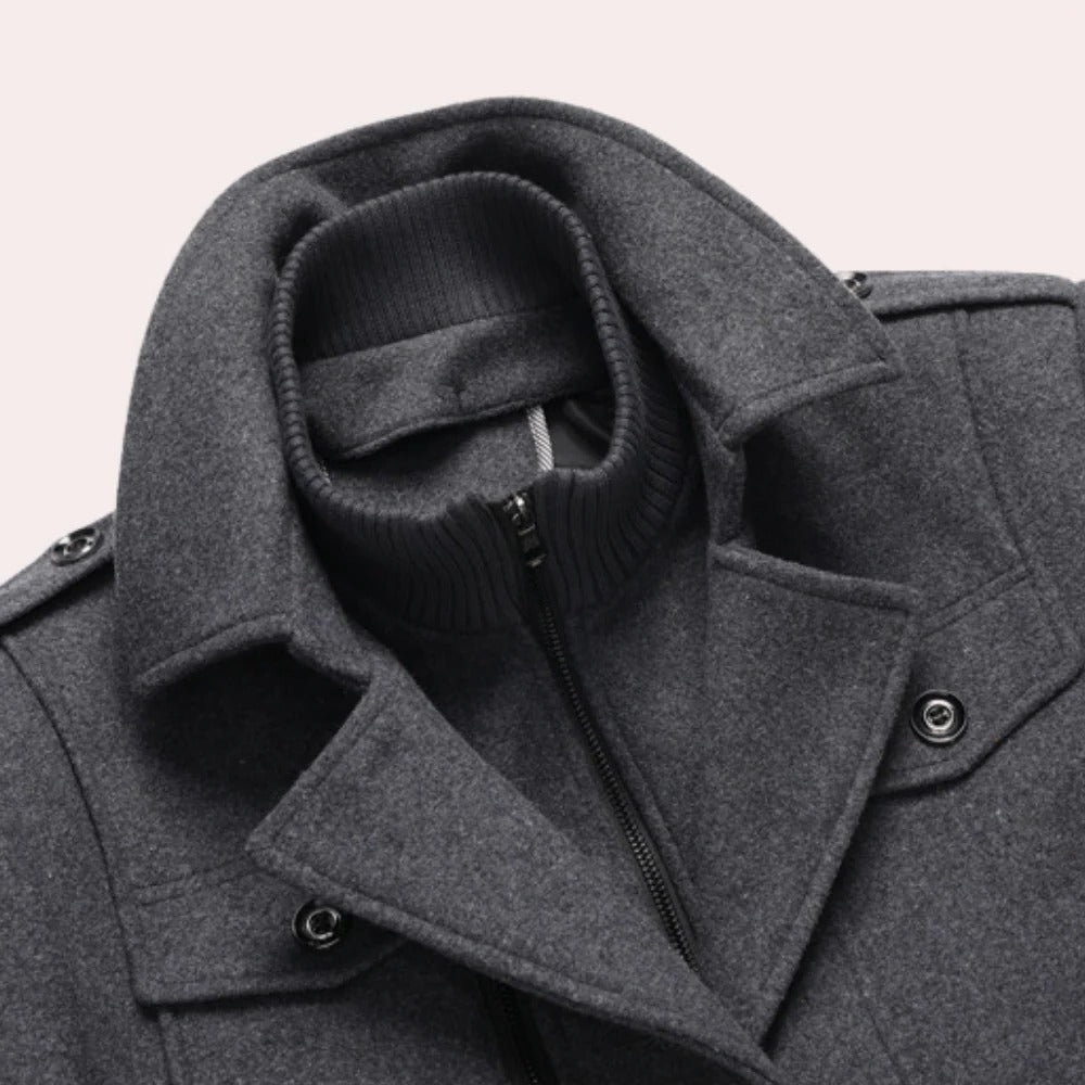 Men's two-piece winter coat by Belro, navy blue jacket with hood and insulated lining, suitable for cold weather.