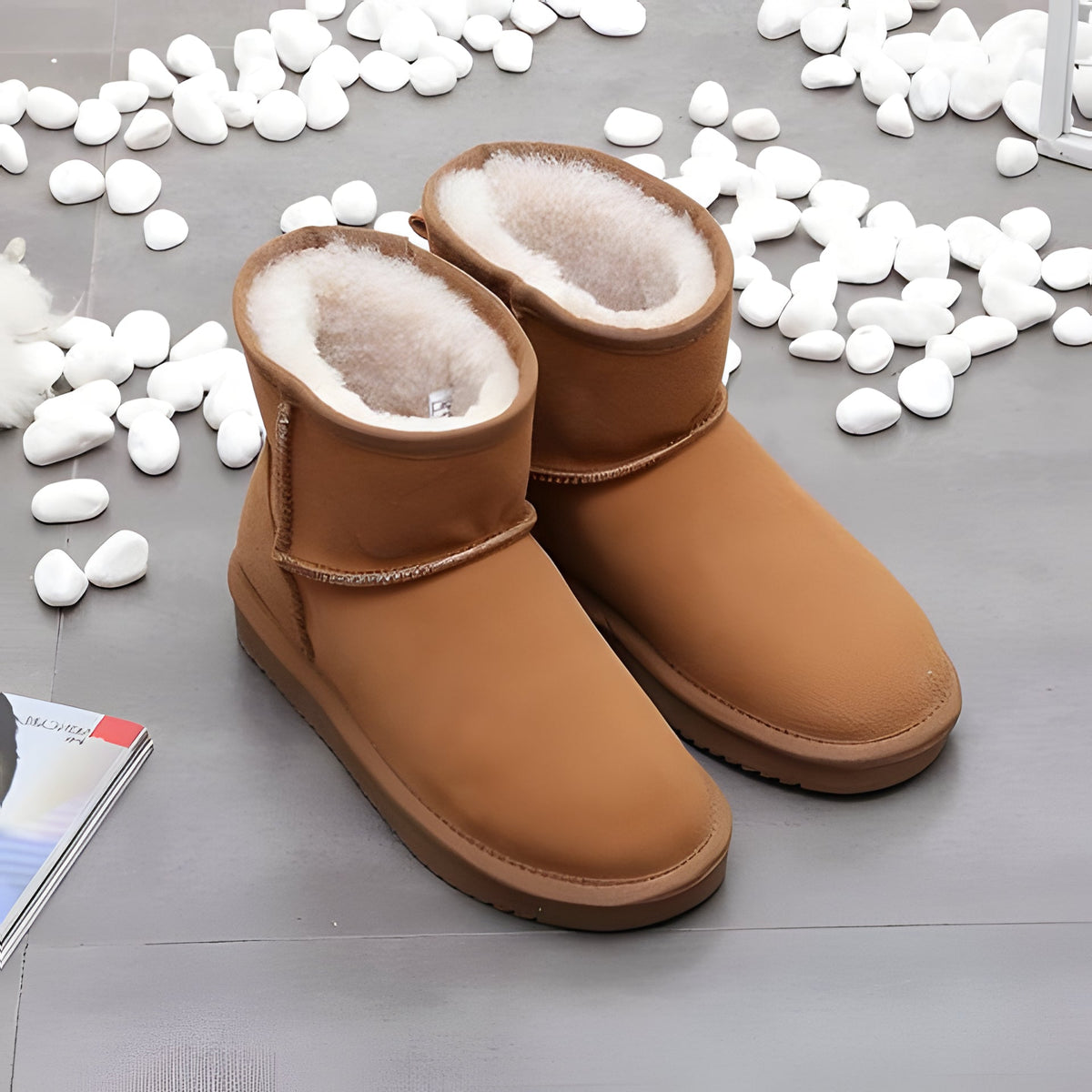 Belro ankle snow boots with waterproof exterior and cozy fur lining, suitable for winter weather and snowy conditions.