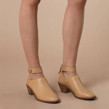 Elegant women's footwear by Belro featuring stylish, comfortable shoes with a modern design suitable for various occasions.