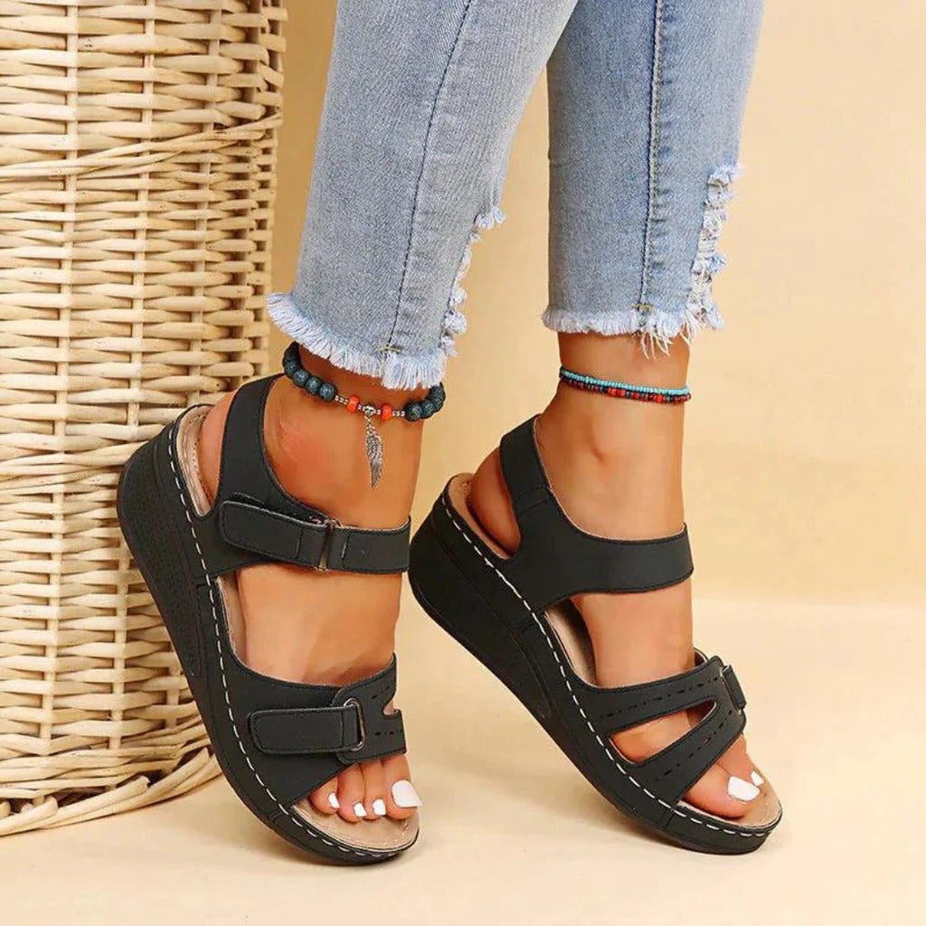 Belro orthopedic women's sandals with supportive footbed and cushioned straps, perfect for comfortable all-day wear.