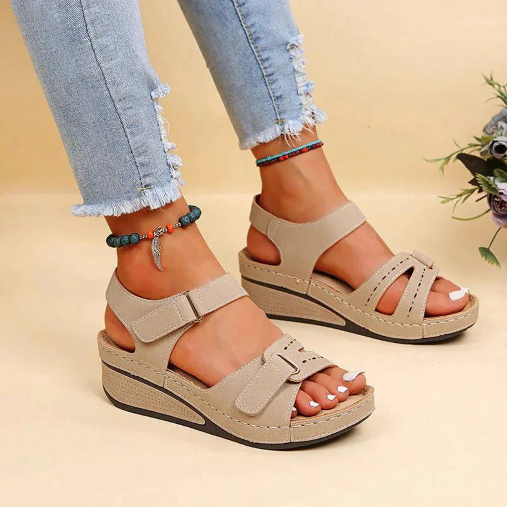 Belro orthopedic women's sandals with supportive straps and cushioned soles, designed for comfort and everyday wear.