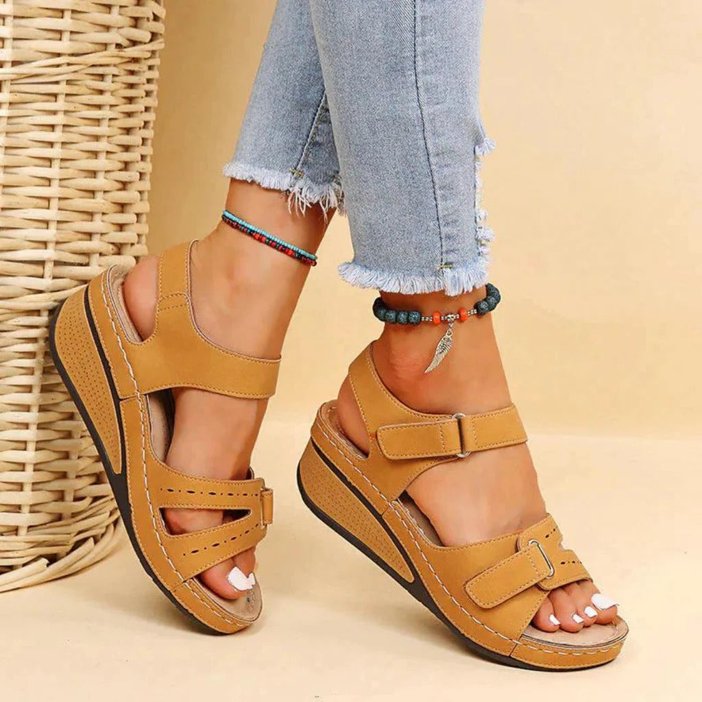 Belro orthopedic women's sandals with supportive footbed and adjustable straps, ideal for comfortable everyday wear.