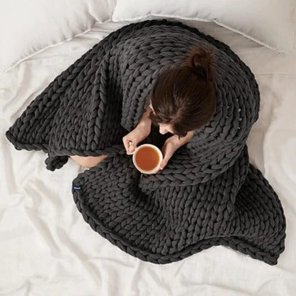 Belro winter blanket, soft and cozy bedding throw with a textured knit design, perfect for staying warm during cold nights.