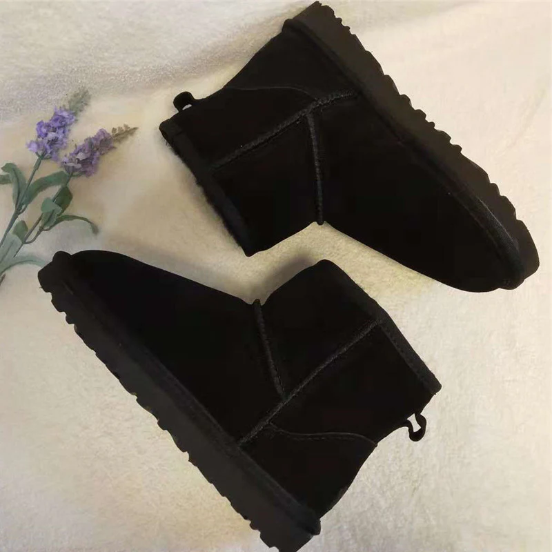 Belro ankle snow boots with waterproof material, cozy fur lining, and sturdy rubber soles for winter outdoor wear.