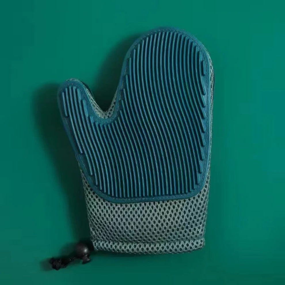 Belro 2-in-1 cat grooming glove showing soft silicone bristles and adjustable strap for easy grooming of feline pets.