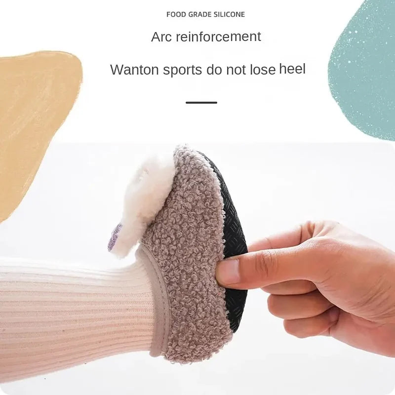 Belro baby sock shoes in soft, colorful footwear for infants, featuring a snug fit and cute design for little feet.