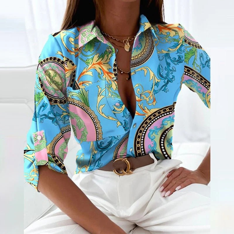 Belro blouse with turn-down collar, stylish women's top featuring a classic collar and lightweight fabric.
