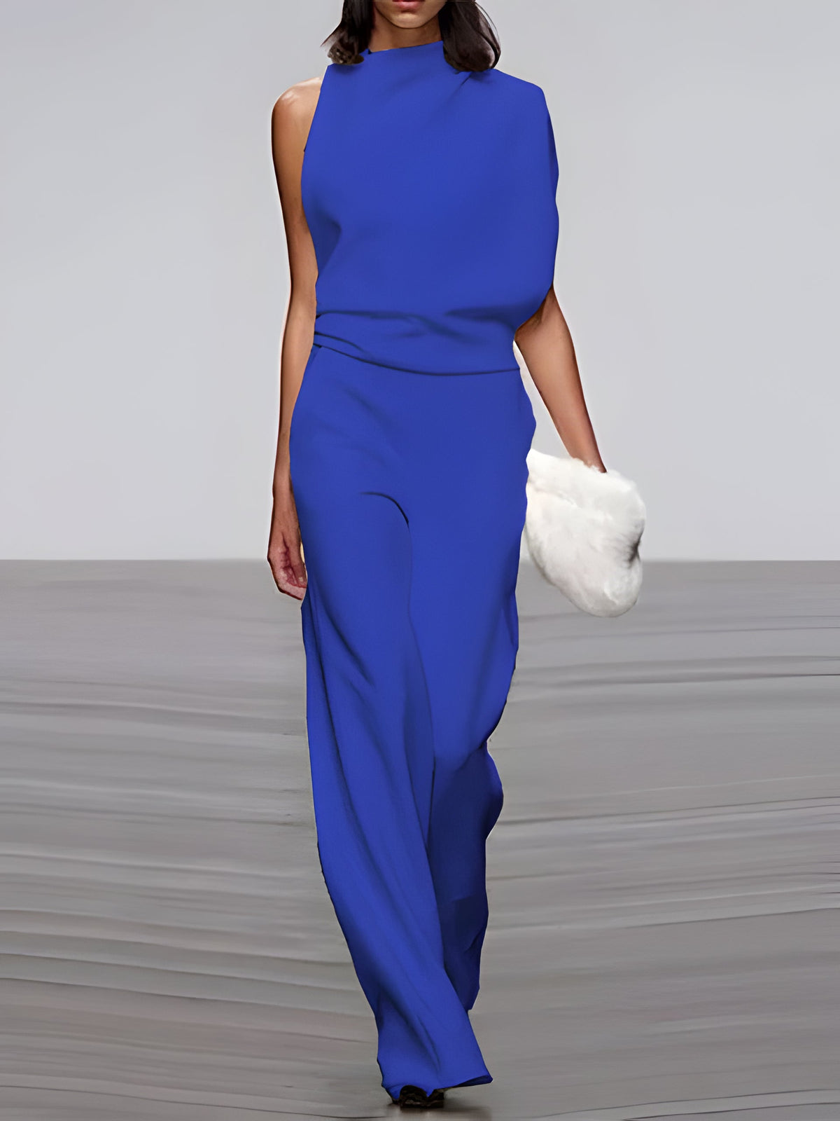 Belro women's sleeveless round-neck jumpsuit with flared legs, stylish pants outfit shown in the image.
