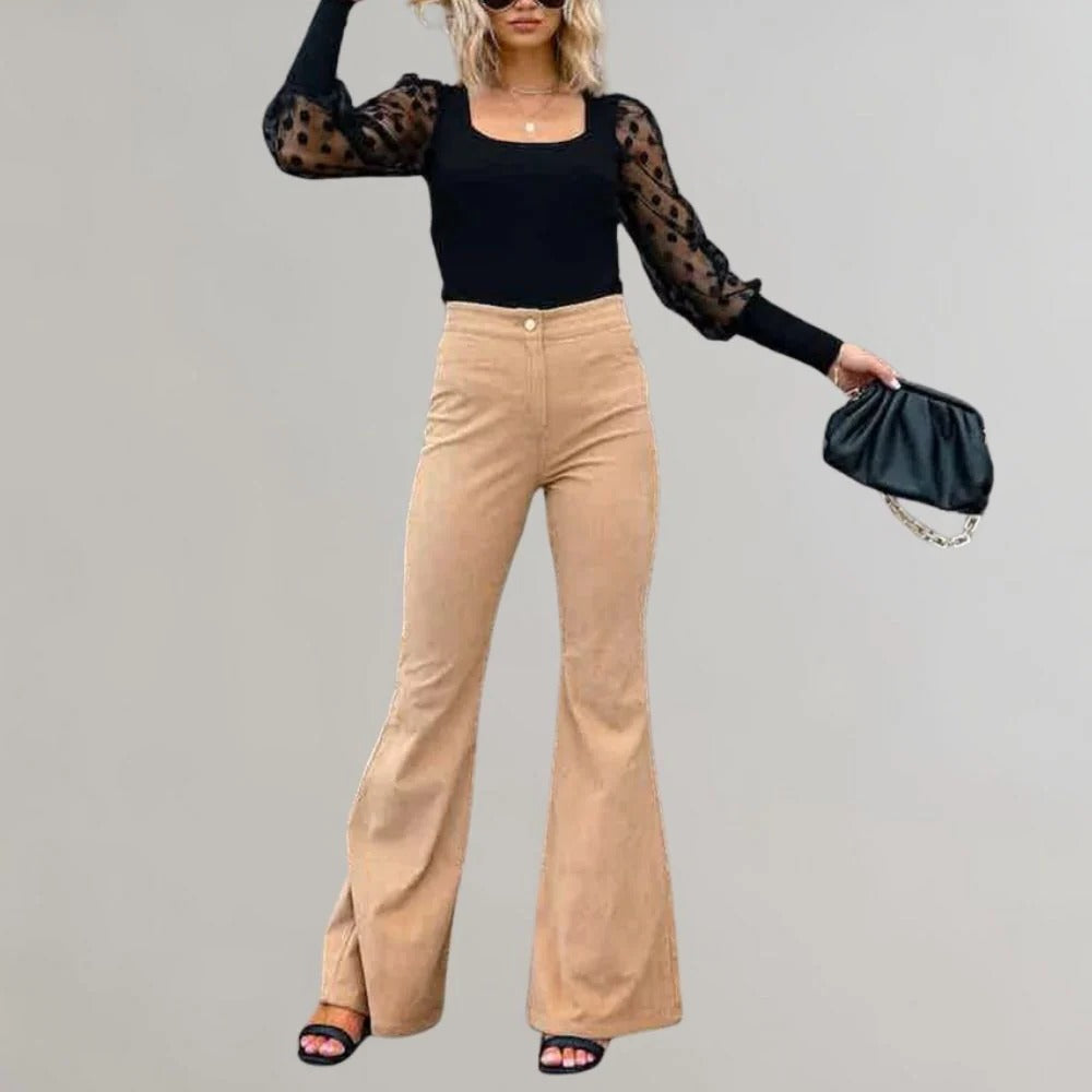 Belro trendy corduroy flared trousers, stylish pants with a high waist and wide-leg fit, shown on a model.