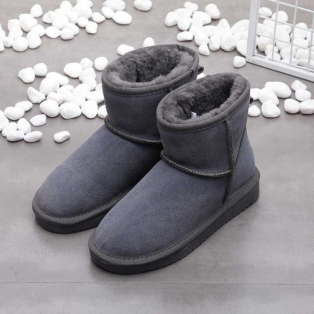 Belro ankle snow boots with waterproof exterior and faux fur lining, perfect for winter weather and snowy conditions.