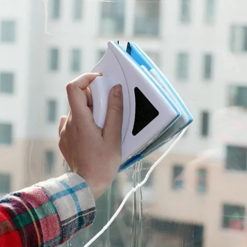 Belro dual-sided magnetic window cleaner with two cleaning pads and handles, designed for easy glass cleaning.