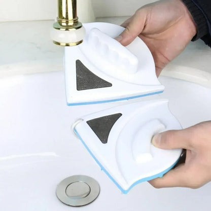 Belro dual-sided magnetic window cleaner with ergonomic handle and cleaning pads for easy, streak-free window cleaning.