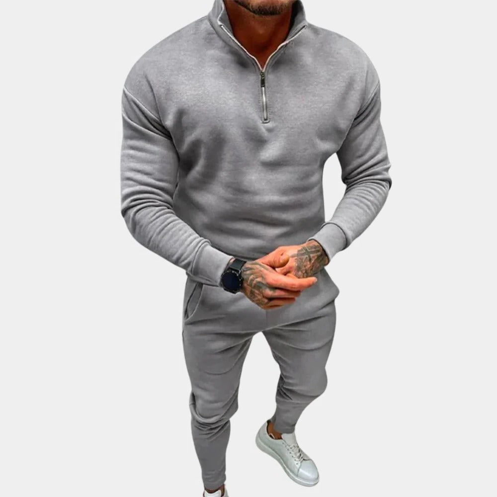 Men's Belro jogging suit set with a zip-up jacket and matching pants, comfortable sleepwear clothing for relaxed lounging.