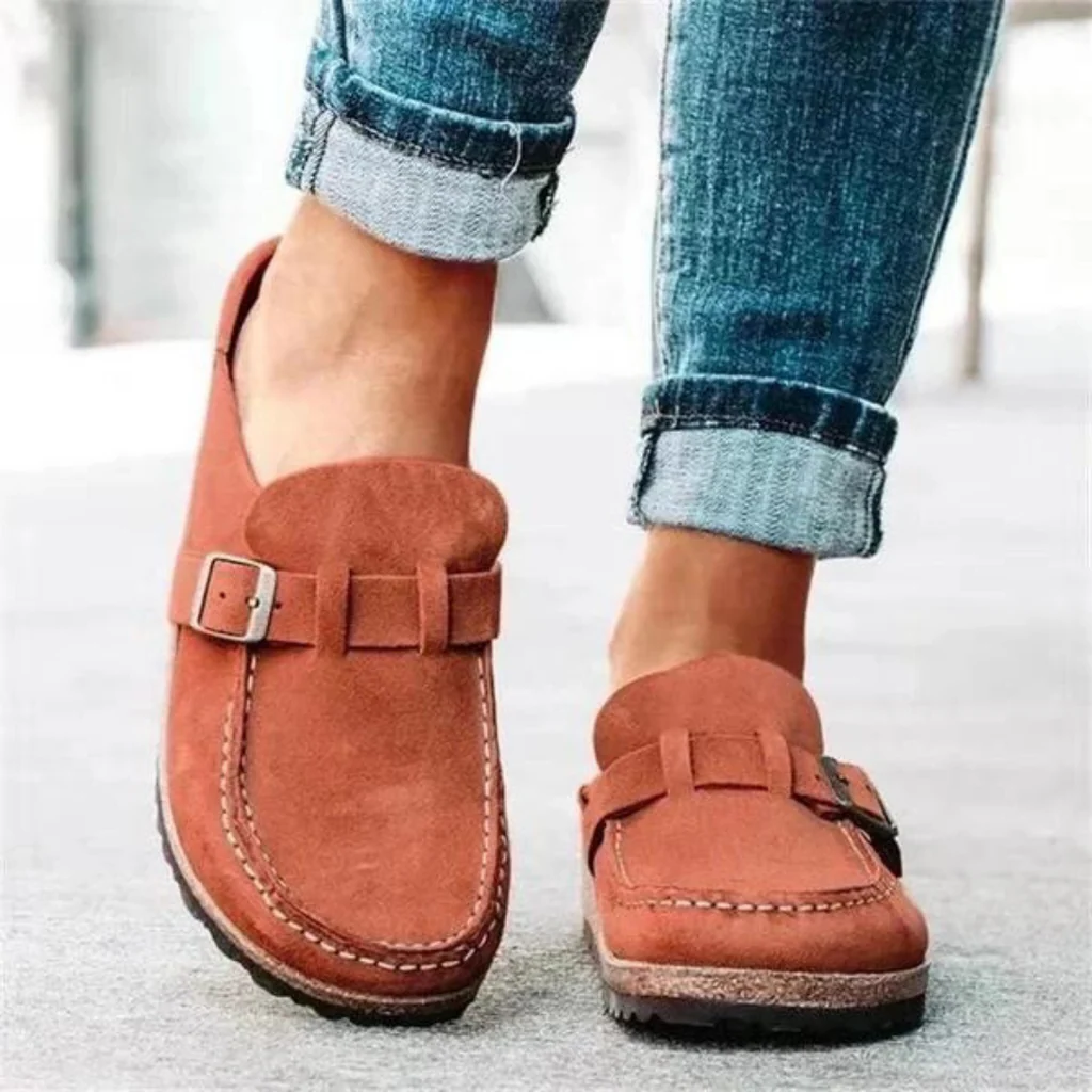 Belro women's orthopaedic clogs, comfortable footwear with supportive design, suitable for everyday wear.