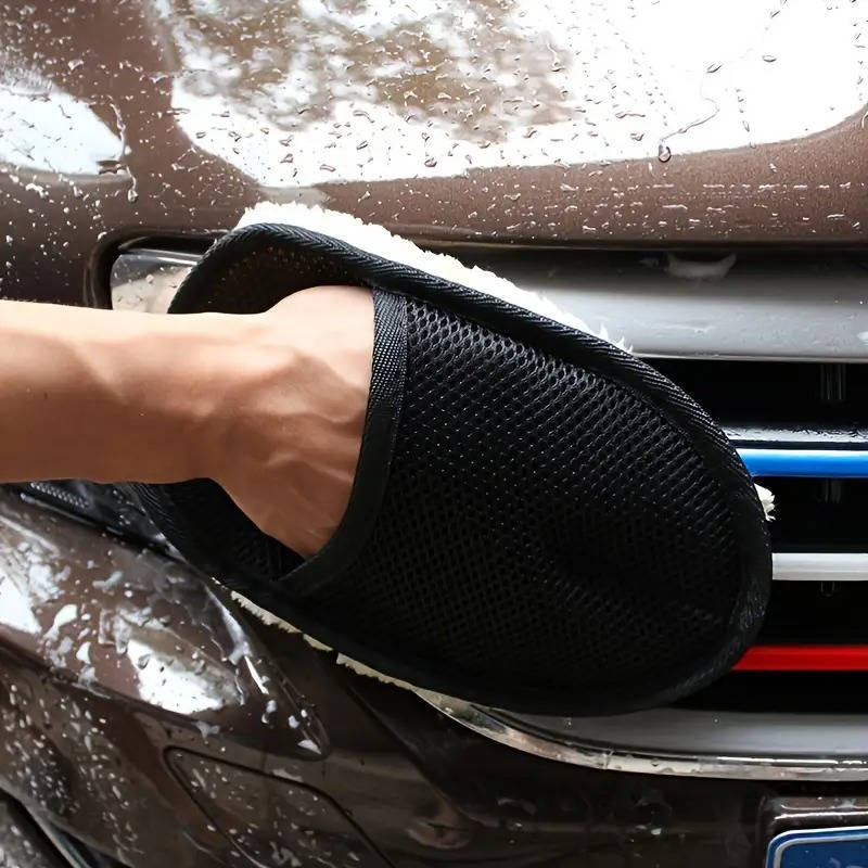 Belro microfiber car cleaning cloth on a clean surface, ideal for home and garden car care and detailing.